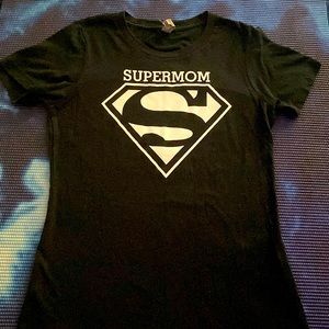 Black Super Mom Short sleeve women’s fitted  t-shirt sz. small by Next level GUC